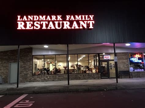 LANDMARK FAMILY RESTAURANT, East Rochester。